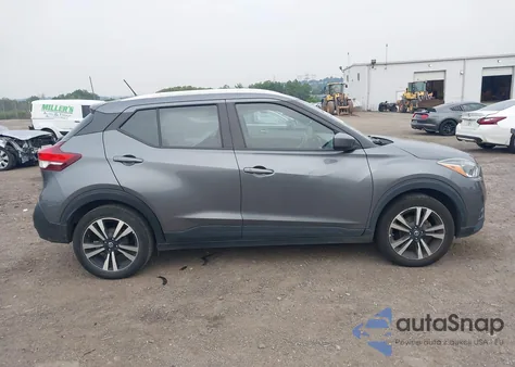 2019 Nissan Kicks Sv z USA, uszkodzony, nr VIN 3N1CP5CU8KL552553
